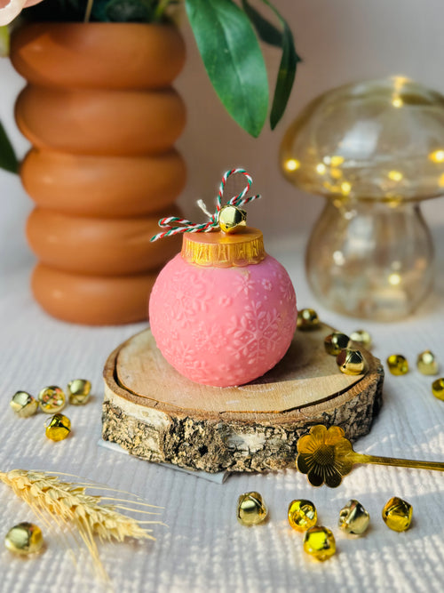 BOUGIE FANTAISIE BOULE FLOCON DE NEIGE (2 coloris au choix- bleu ou rose)