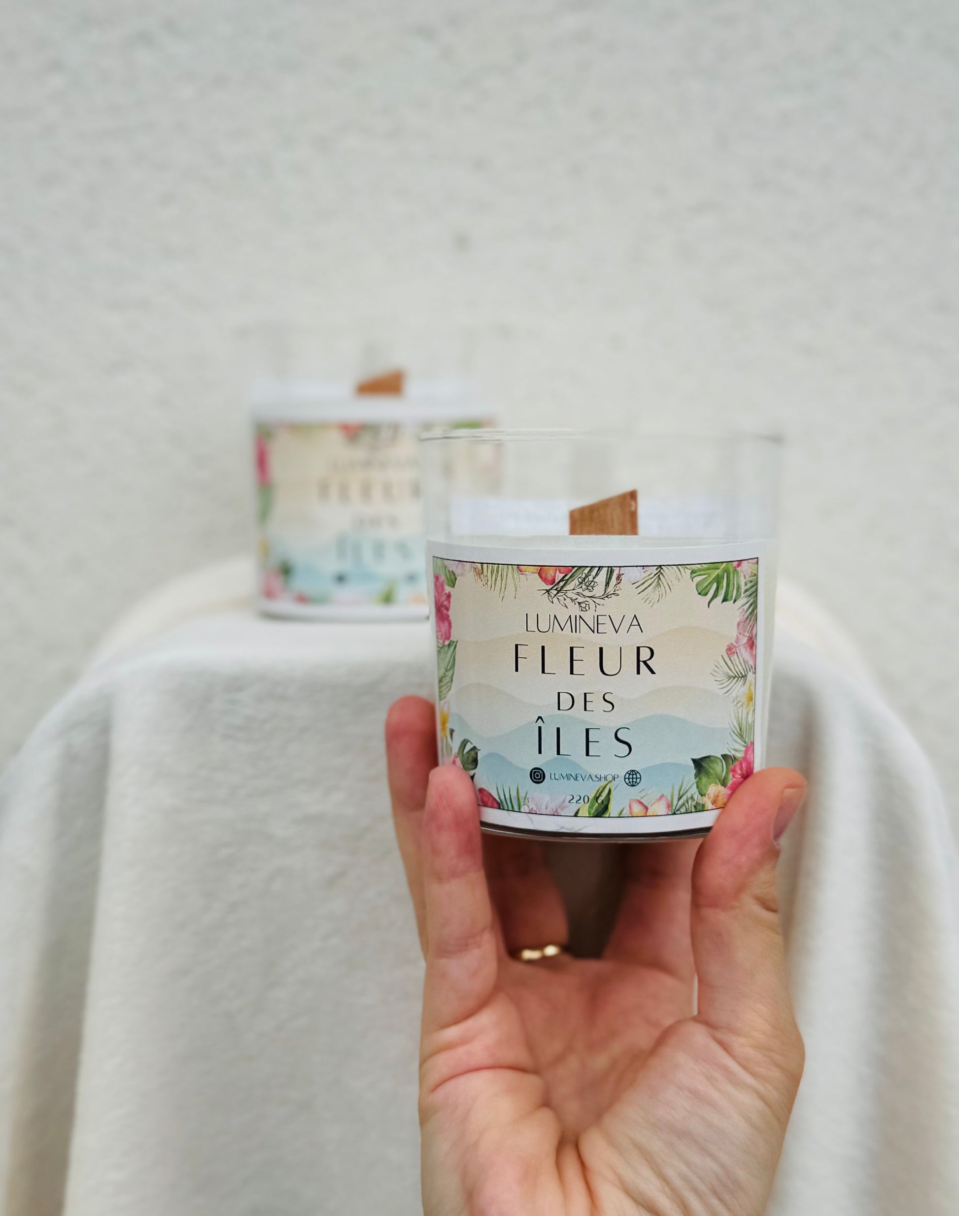 BOUGIE SIGNATURE FLEUR DES ÎLES